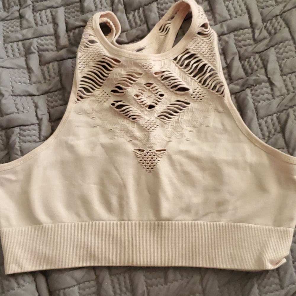 Blush seamless Aerie strappy bralette 🤍🌸